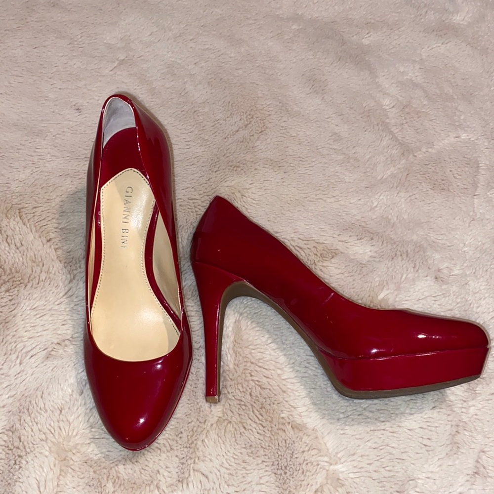 Shiny Red Pumps